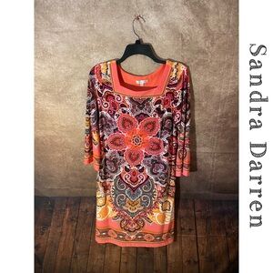 Sandra Darren straight dress-womens size 8-pink, coral, black Moroccan print-EUC